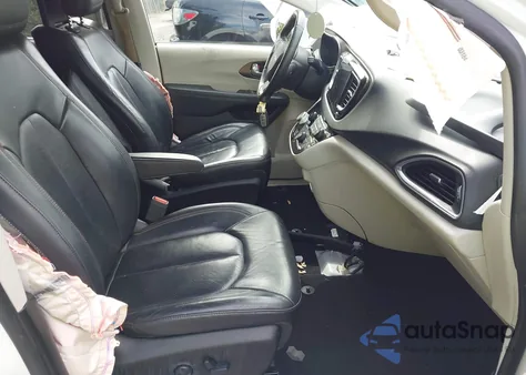 2017 Chrysler Pacifica Touring-L Plus из США, поврежденный, VIN 2C4RC1EG4HR652969